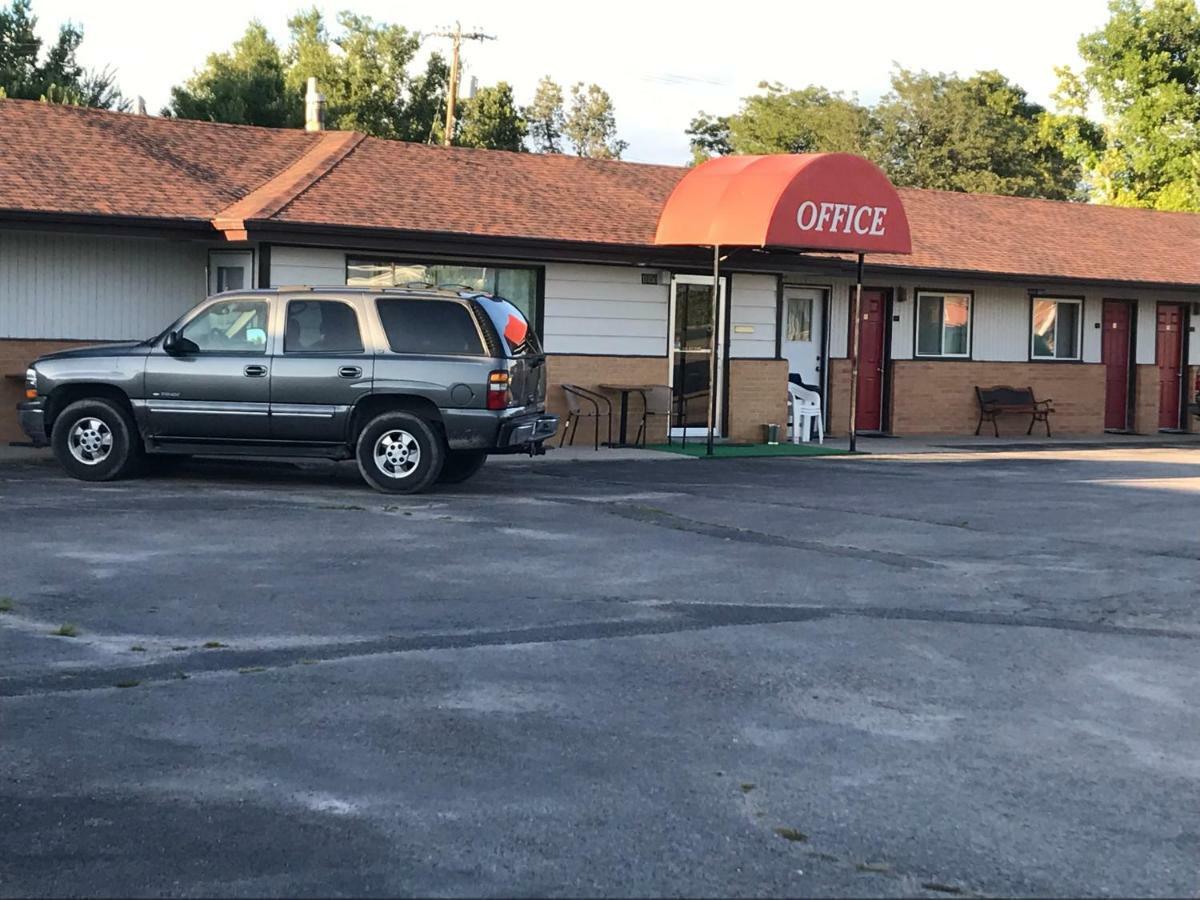 Motel Grand 沙德伦 外观 照片
