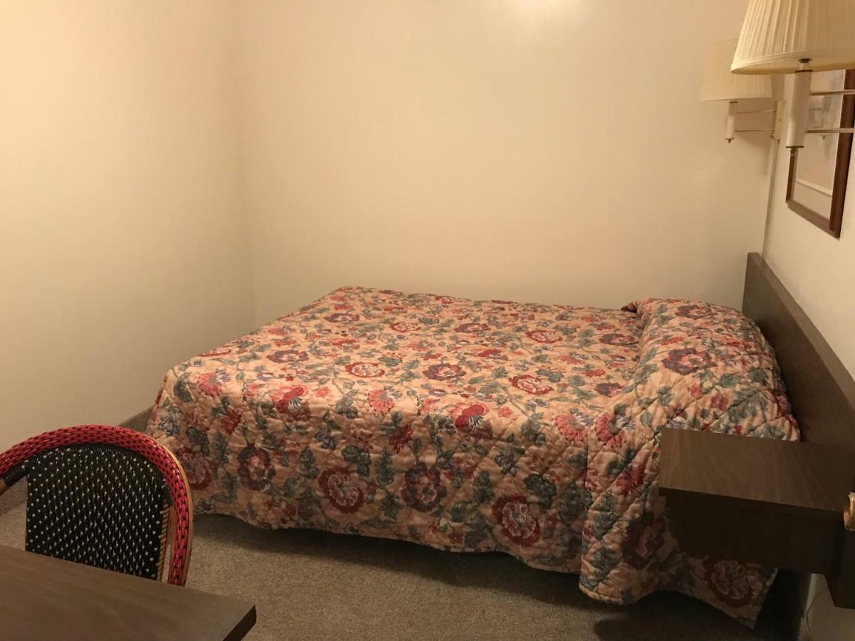 Motel Grand 沙德伦 外观 照片